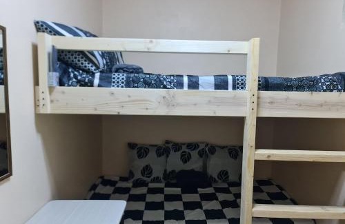 Canlubang Apartment | Tagaytay Staycation House by Bea & RM