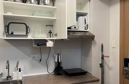 Taguig Condo | Taguig Budget Hotel vibe Airbnb with Resort-like Amenities near BGC and Airport