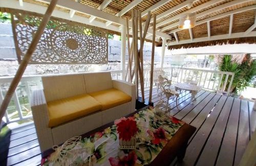 Punaauia House | TAHITI - Fare Vainato Beach
