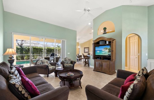 Marco Island House | TAHITI RD. 178 BEAUTIFUL POOL HOME!
