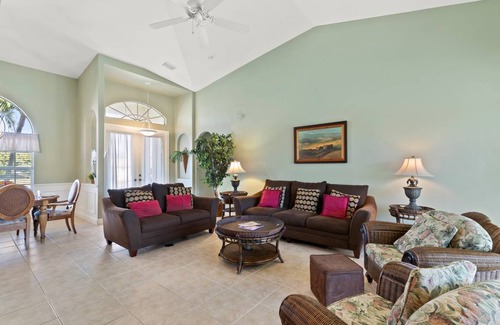 Marco Island House | TAHITI RD. 178 BEAUTIFUL POOL HOME!