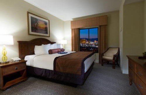 Las Vegas Resort | Tahiti Village Resort & Spa