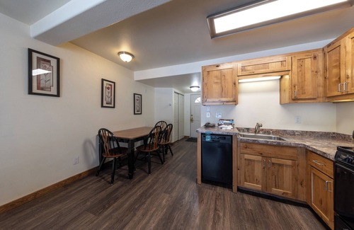 Tahoe Vista Condo | Tahoe Sands Resort