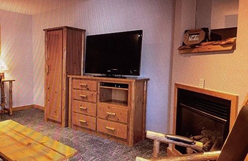Olympic Valley Apartment | Tahoe Vacations! Red Wolf at Olympic Valley