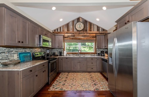 Tallassee House | Tail of the Dragon | Harley Davidson 129 Store | PC Market | The HUB | Corn Hole | Boating
