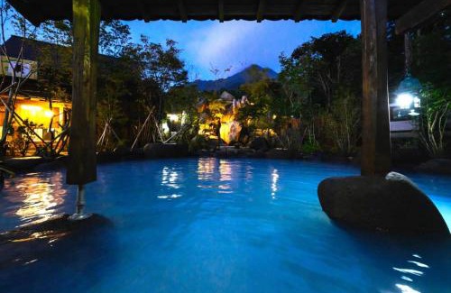 Yufuin Onsen Hotel | Taisho Yufu no Hana