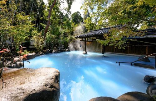 Yufuin Onsen Hotel | Taisho Yufu no Hana