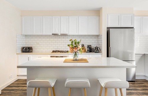 Hyde Park House | Taity's In Unley | 2km to City, Carport, Self Check-In, BBQ & King Bed