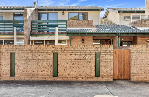 Hyde Park House | Taity's In Unley | 2km to City, Carport, Self Check-In, BBQ & King Bed