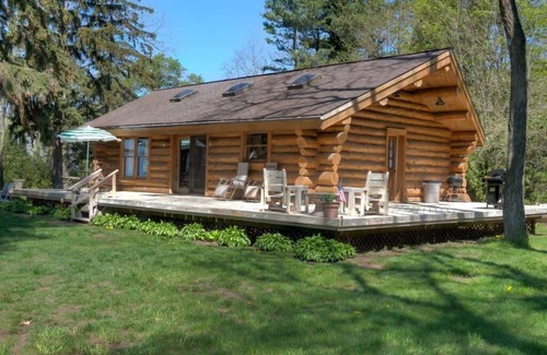 Fennville Cabin | Take A Break By The Lake!