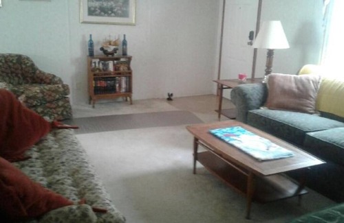 Manning House | Take a relaxing vacation in a quiet rural neighborhood-public boat dock nearby!