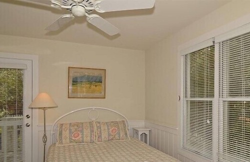 Seaside Cottage | Take Five- Cottage 3BR: Seaside FL! Complementary Beach Cruisers included!