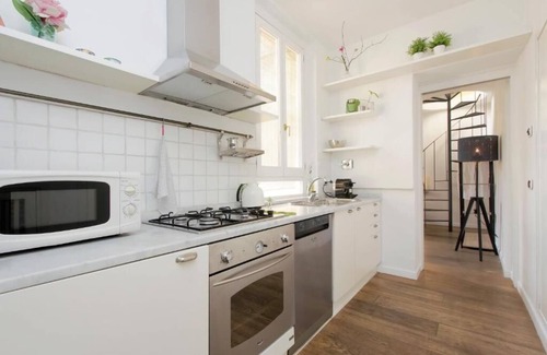 Celio Apartment | Take Me Rome - Colosseo Terrace Aparment
