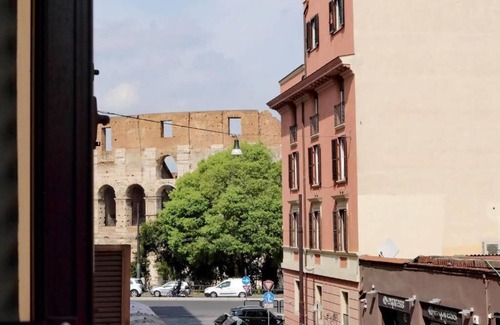 Celio Apartment | Take Me Rome - Colosseo Terrace Aparment