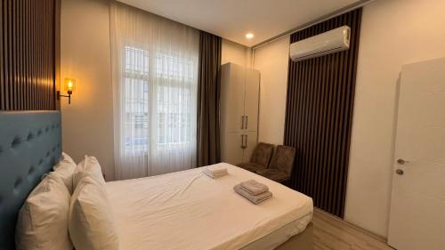 Talimhane Apartment | Taksim Square Luxury 4BR Next to Hotels Perfect for Families & Groups