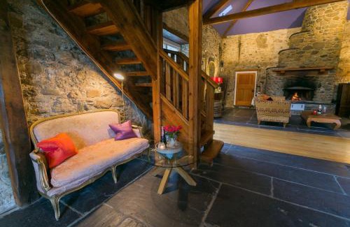 Bangor House | Tal y Bont Barns