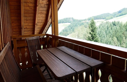 Horben Apartment | Talblick, 63 qm mit Balkon und 2 Schlafzimmern für max. 5 Personen