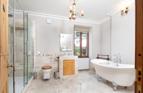 Penrhyndeudraeth House | Taldraeth - Old Vicarage Guest House