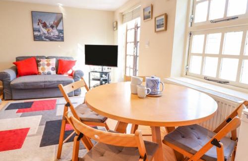 Porthmadog Apartment | Taliesin