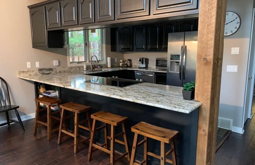 Thompsonville Ski Chalet | Tall Pines Escape at Crystal Mountain! Walk to Resort!