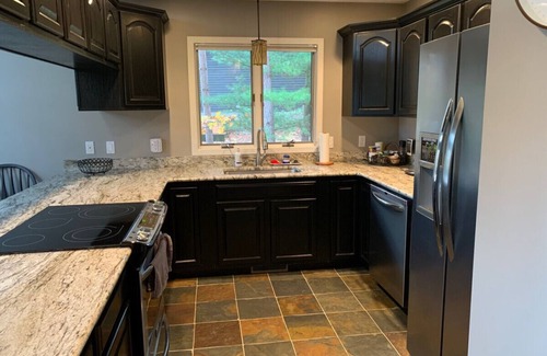 Thompsonville Ski Chalet | Tall Pines Escape at Crystal Mountain! Walk to Resort!