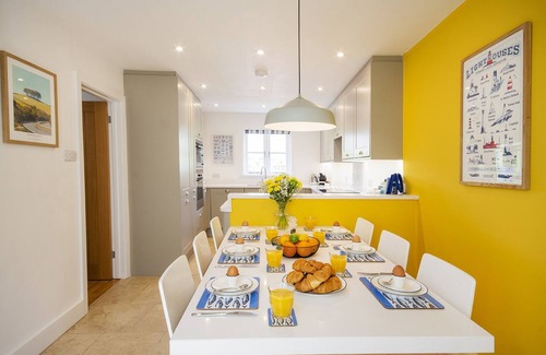 Charlestown House | Tall Ships, Charlestown - two ticks from the harbour