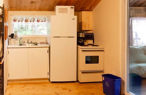Papineau-Cameron Cottage | Talon Cottage