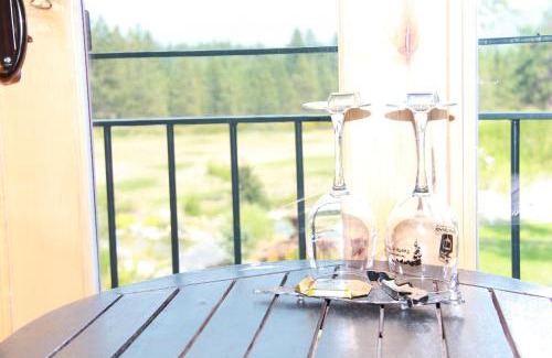 Sandpoint Cabin | Talus Rock Retreat