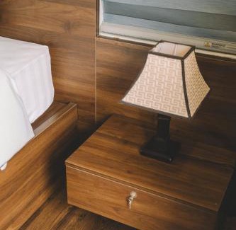 Hoa Lu Hotel | Tam Coc Harbor Hotel & Travel