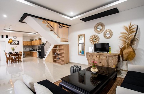 Sunset Road Villa | Taman Bali A&R Seminyak