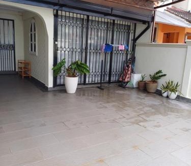 Taman Melati House | Taman Melati by shafa retreat