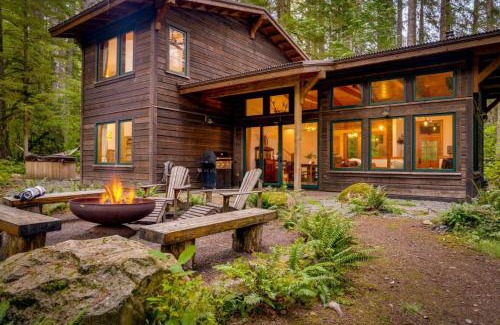 Rhododendron House | Tamanawas Cabin