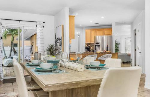 Caloosahatchee House | Tamaram Retreat Rest, Relax, Enjoy and Repeat