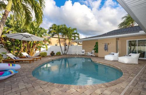 Caloosahatchee House | Tamaram Retreat Rest, Relax, Enjoy and Repeat