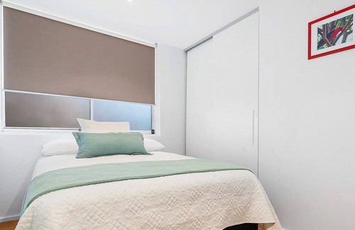 Tamarama Apartment | Tamarama Beach-Spectacular Views & Great Balcony