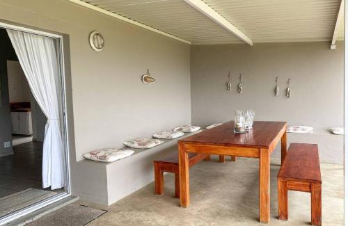 Port Edward House | Tamassa Holiday Home on the Beach, in Port Edward