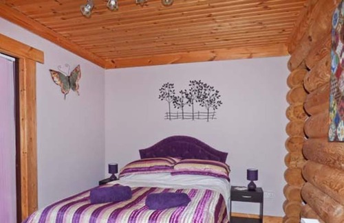 Pentney House | TAMAURA LODGE, pet friendly, character holiday cottage in King's Lynn