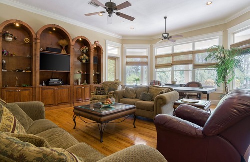 Odessa House | TAMPA LUXURY WATERFRONT MANSION W/POOL & JACUZZI 6 BEDROOM 6 BATH 8000 SQ FT
