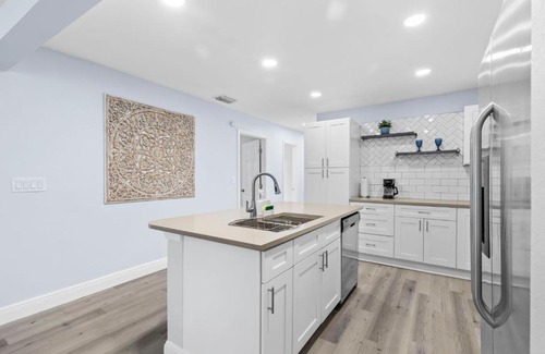 Orient Park House | Tampa Modern and Cozy Getaway Near Downtown and Ybor Free Cleaning