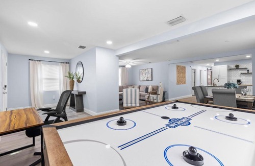 Orient Park House | Tampa Modern and Cozy Getaway Near Downtown and Ybor Free Cleaning
