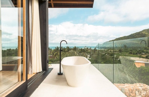 Praya Barat Villa | Tampah Hills