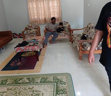 Kampung Petai Bubus House | Tamu Homestay KT