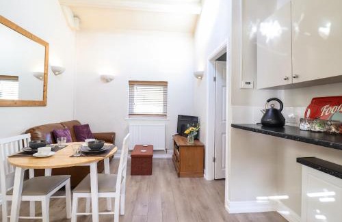 Harlech House | Tan Isa