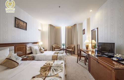 Phu Nhuan Hotel | Tan Son Nhat Saigon Hotel