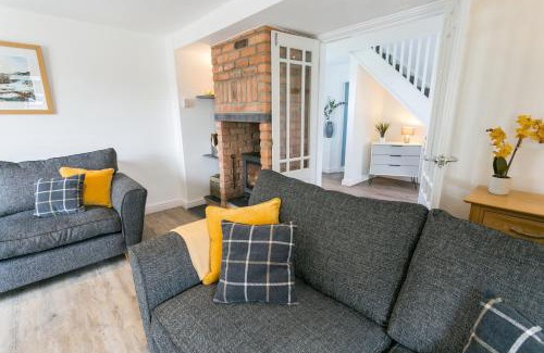 Bangor House | Tan y Bryn Bach