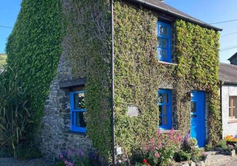Llanrhystud House | Tan Y Bryn