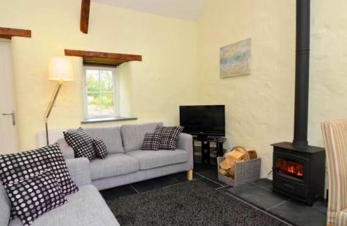 Dinas Cross House | Tan Y Bryn Y Bwthyn Cwm yr Eglwys