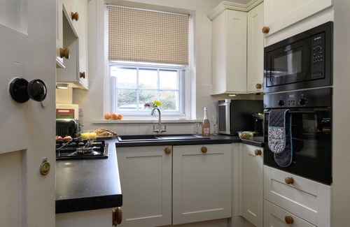 Holyhead House | Tan Y Cytiau