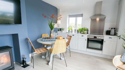 Malltraeth House | Tan Yr Allt