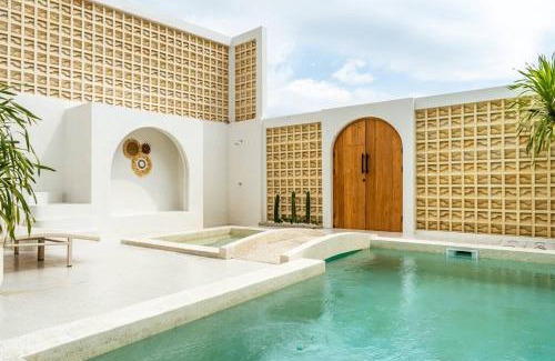 Beraban Villa | Tanah Lot Hype Villa Near Canggu